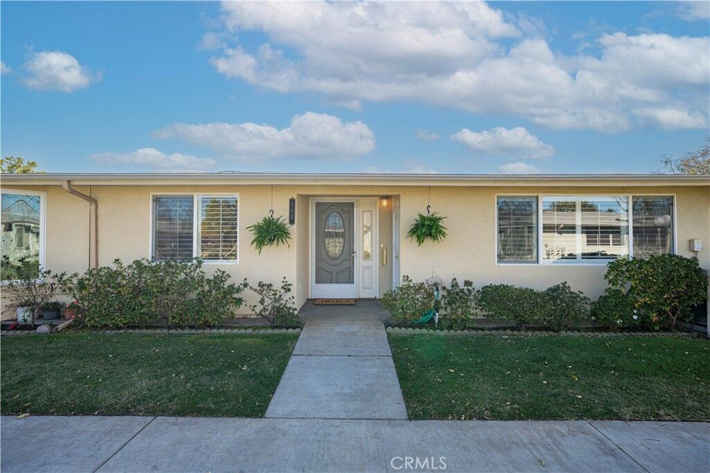 Property Photo:  1660 Glenview Road 78K  CA 90740 