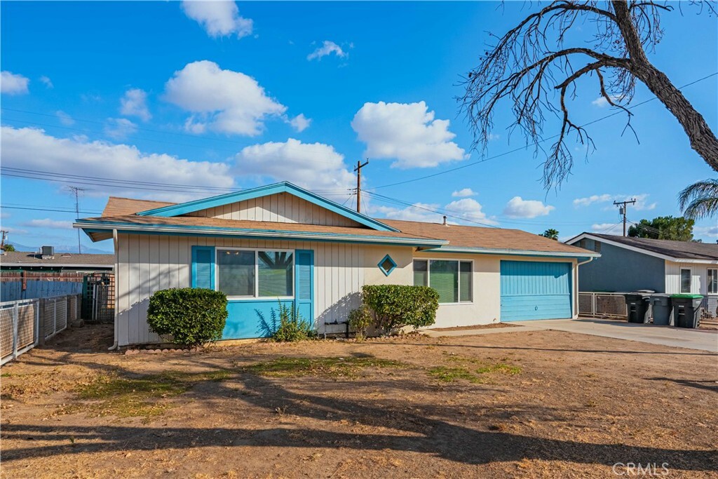 Property Photo:  1168 S Gilbert Street  CA 92543 