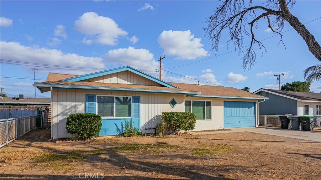 Property Photo:  1168 S Gilbert Street  CA 92543 