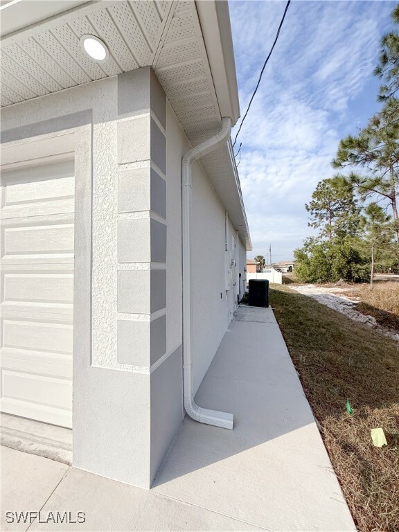 Property Photo:  3302 27th Street SW  FL 33976 