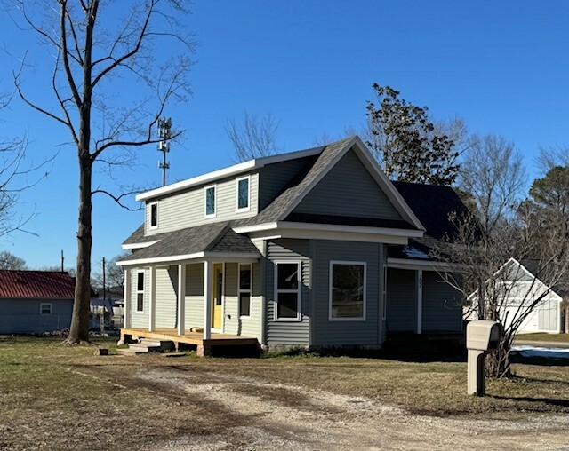 Property Photo:  202 S Pittman Street  AR 72753 