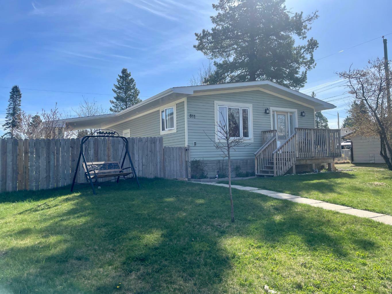 811 45 Street  Edson AB T7E 1B3 photo