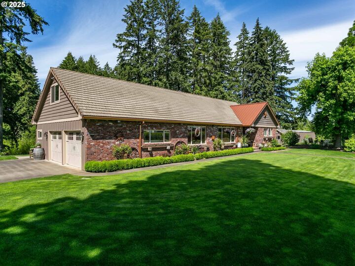Property Photo: 30125 NW Scotch Church Rd OR 97124