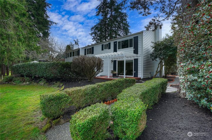 Property Photo:  32520  30th Avenue SW  WA 98023 
