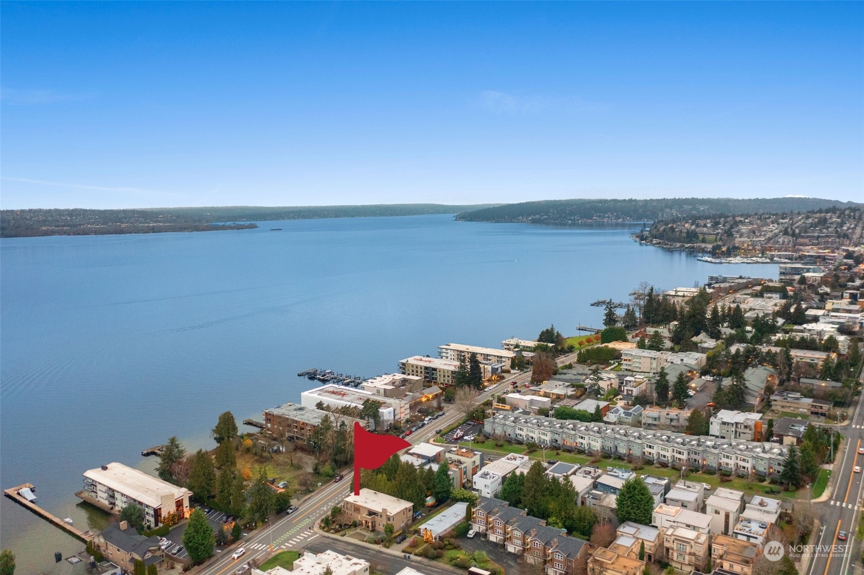 Property Photo:  6202  Lake Washington Boulevard NE  WA 98033 