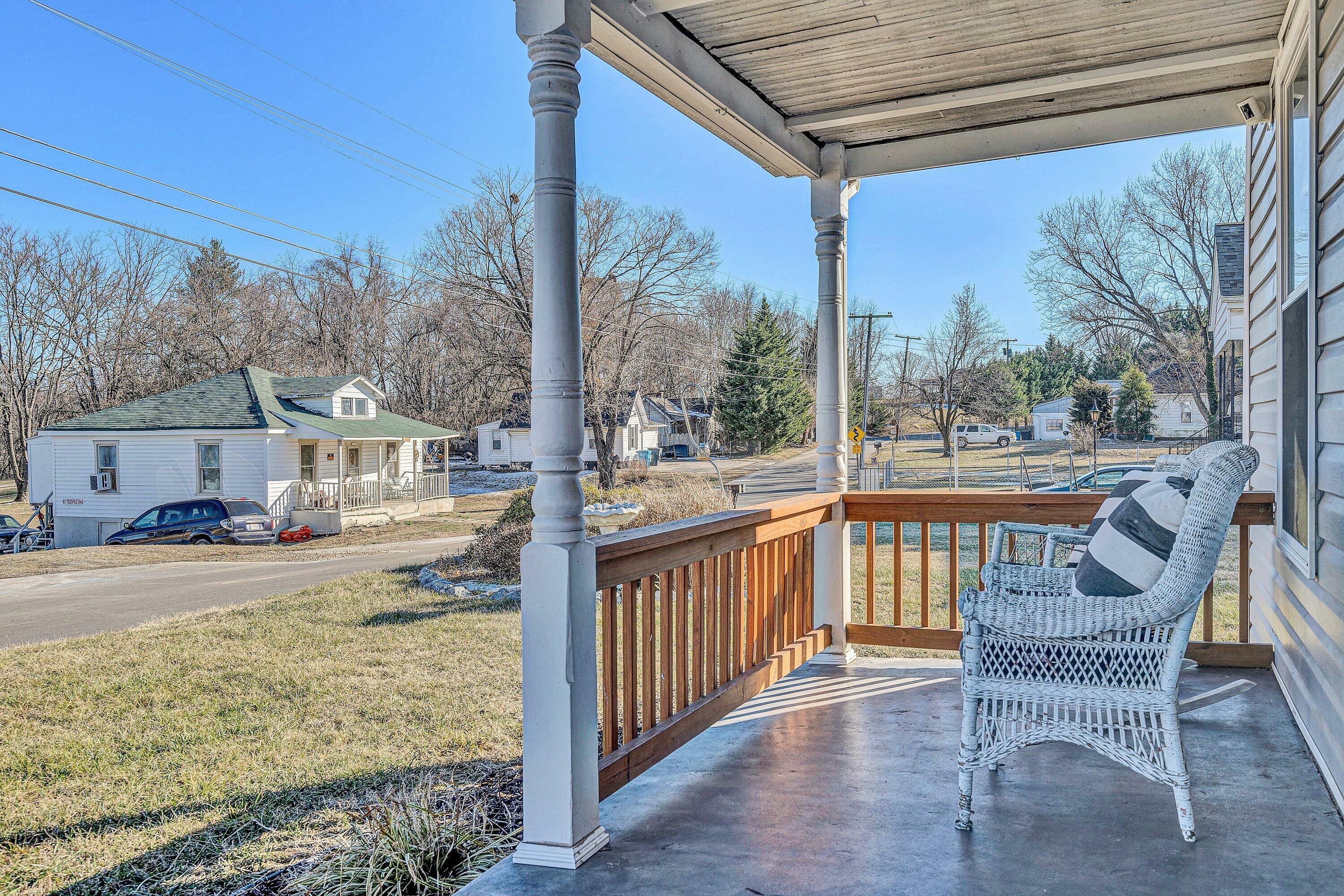 Property Photo:  2340 Ridgefield St NE  VA 24012 