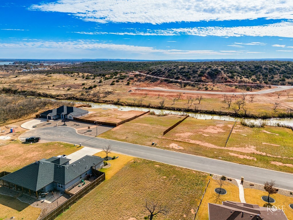 Property Photo:  2217 Palms Court  TX 76904 