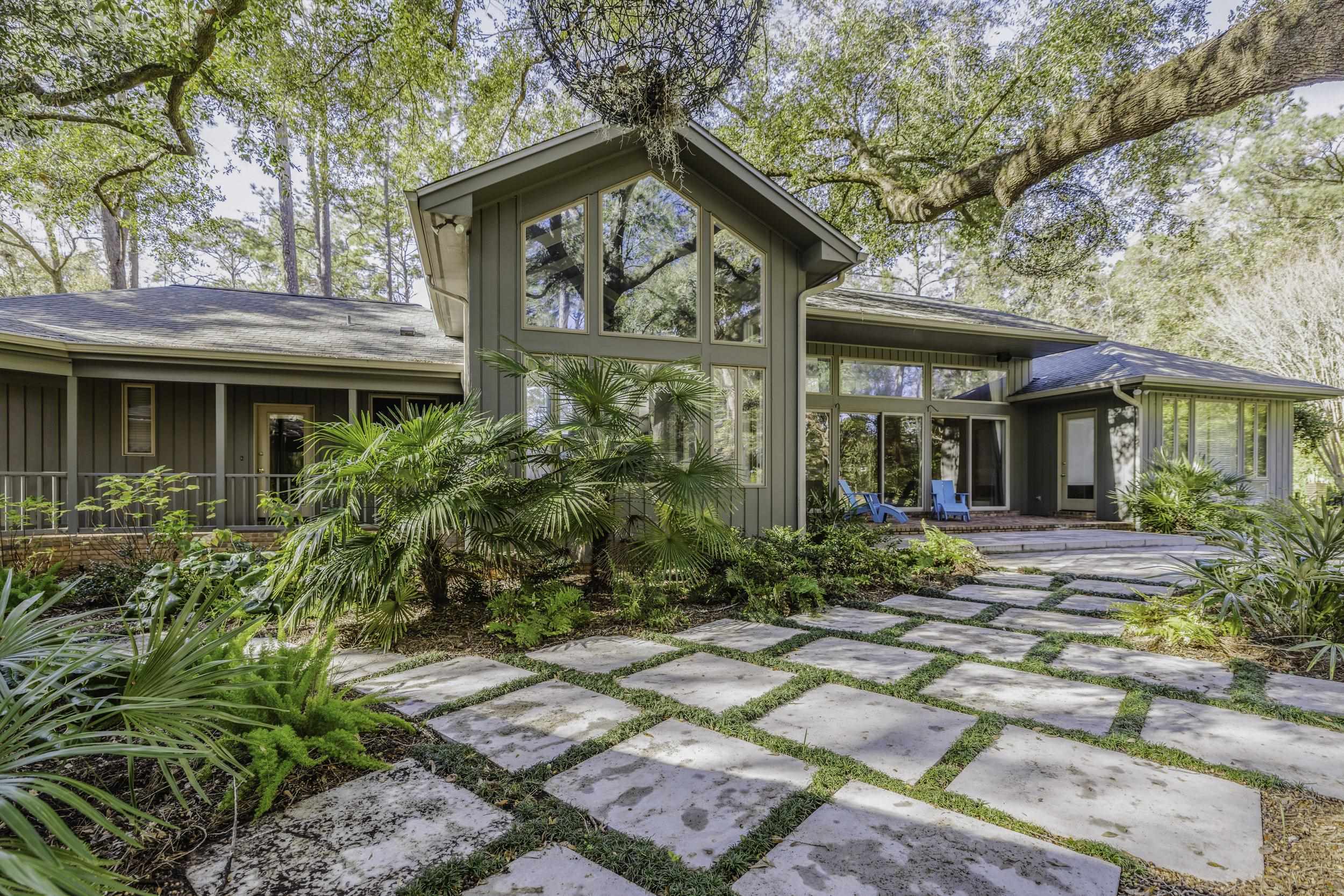 Property Photo:  2803 Rabbit Hill Road  FL 32308 