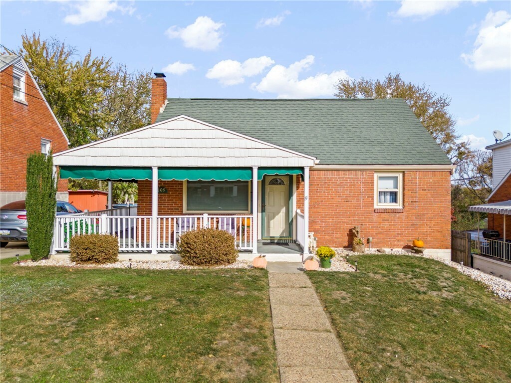 Property Photo: 109 Arlene Ave PA 15137