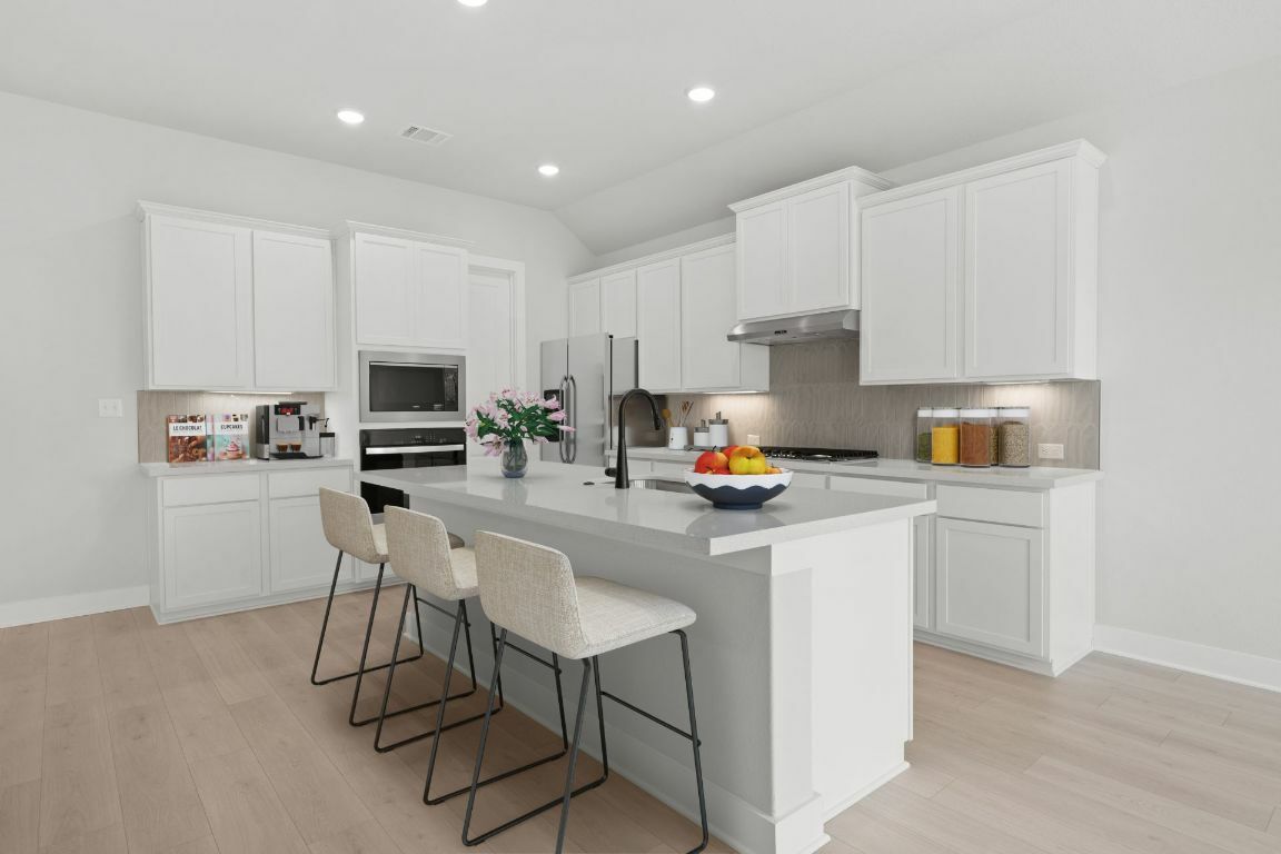 Property Photo: 314 Five Mile Creek Way TX 78640