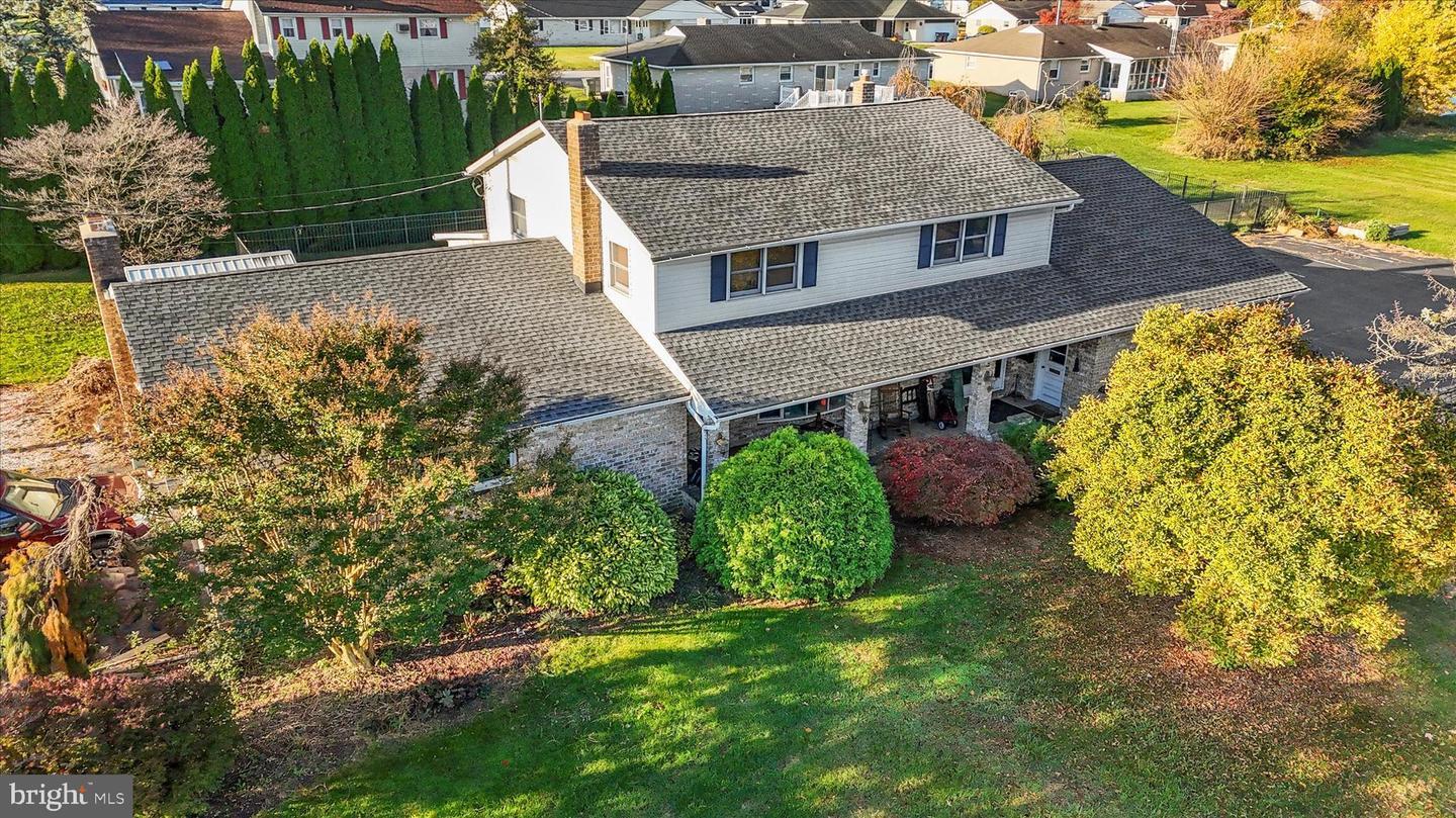 890 Cape Horn Road  York PA 17402 photo