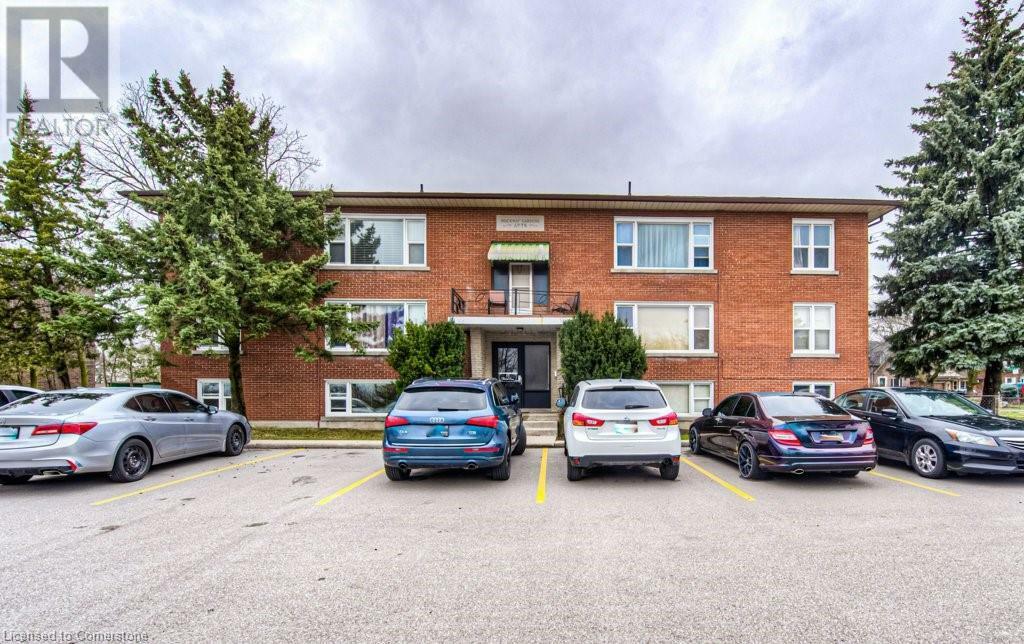 15 Floral Crescent  Kitchener ON N2G 3B3 photo