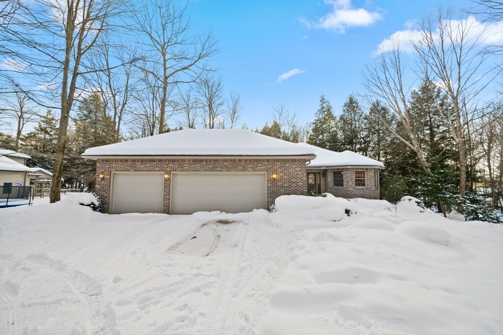 Property Photo:  8346 Sun Lake Drive  PA 16417 