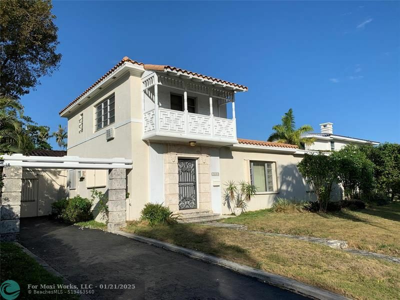 Property Photo:  3586 Flamingo Dr  FL 33140 