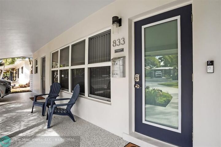 Property Photo: 833 NE 17th Ct FL 33305