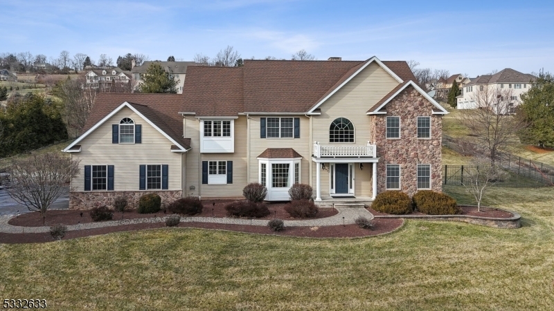 18 Newcastle Way  Raritan Twp. NJ 08822 photo