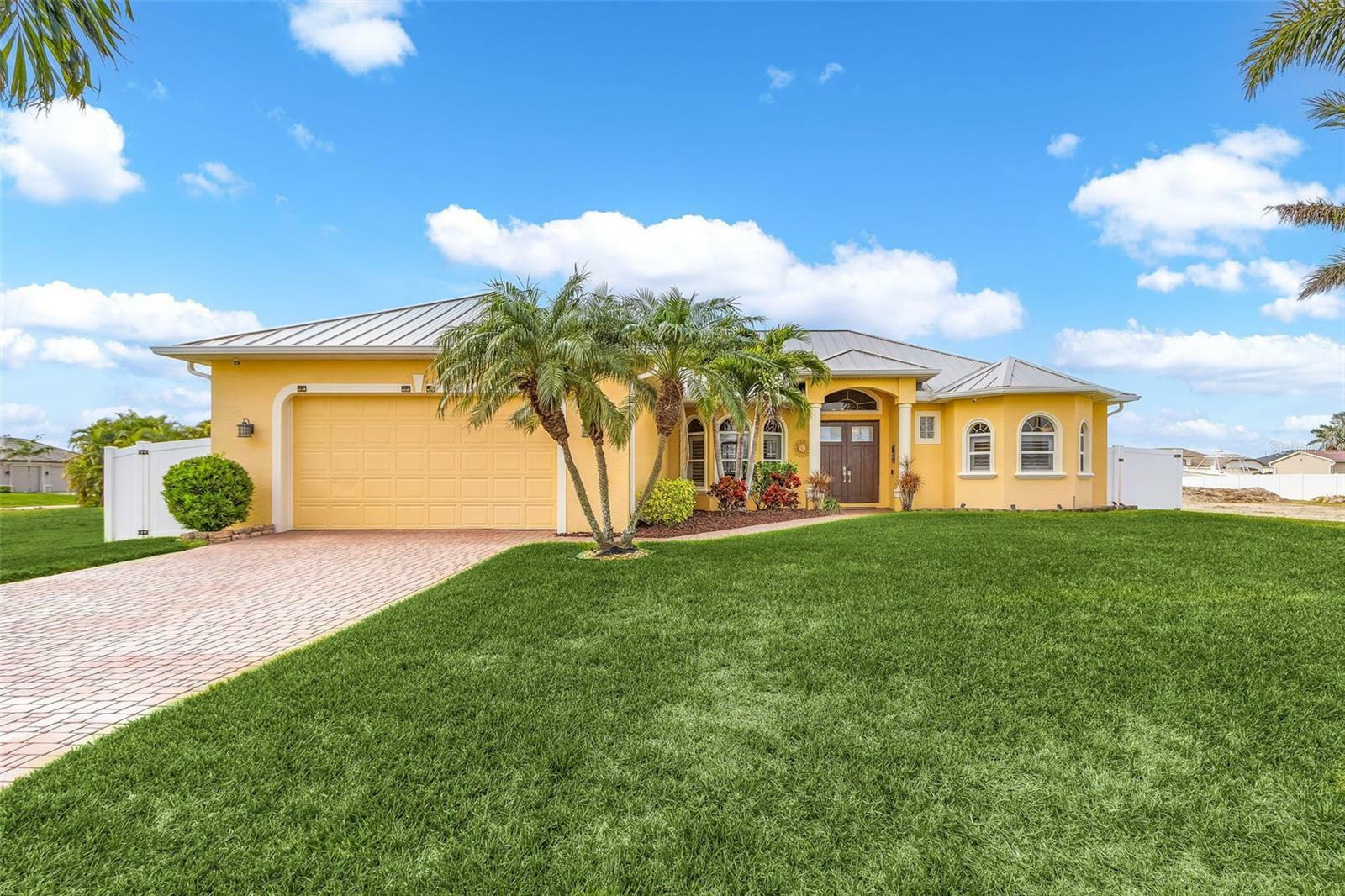 Property Photo: 1004 NW 33rd Avenue FL 33993