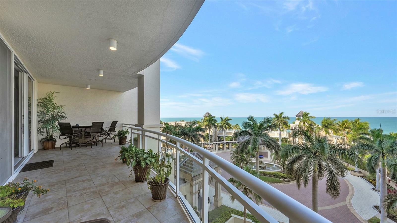 Property Photo:  1300 Benjamin Franklin Drive 504  FL 34236 