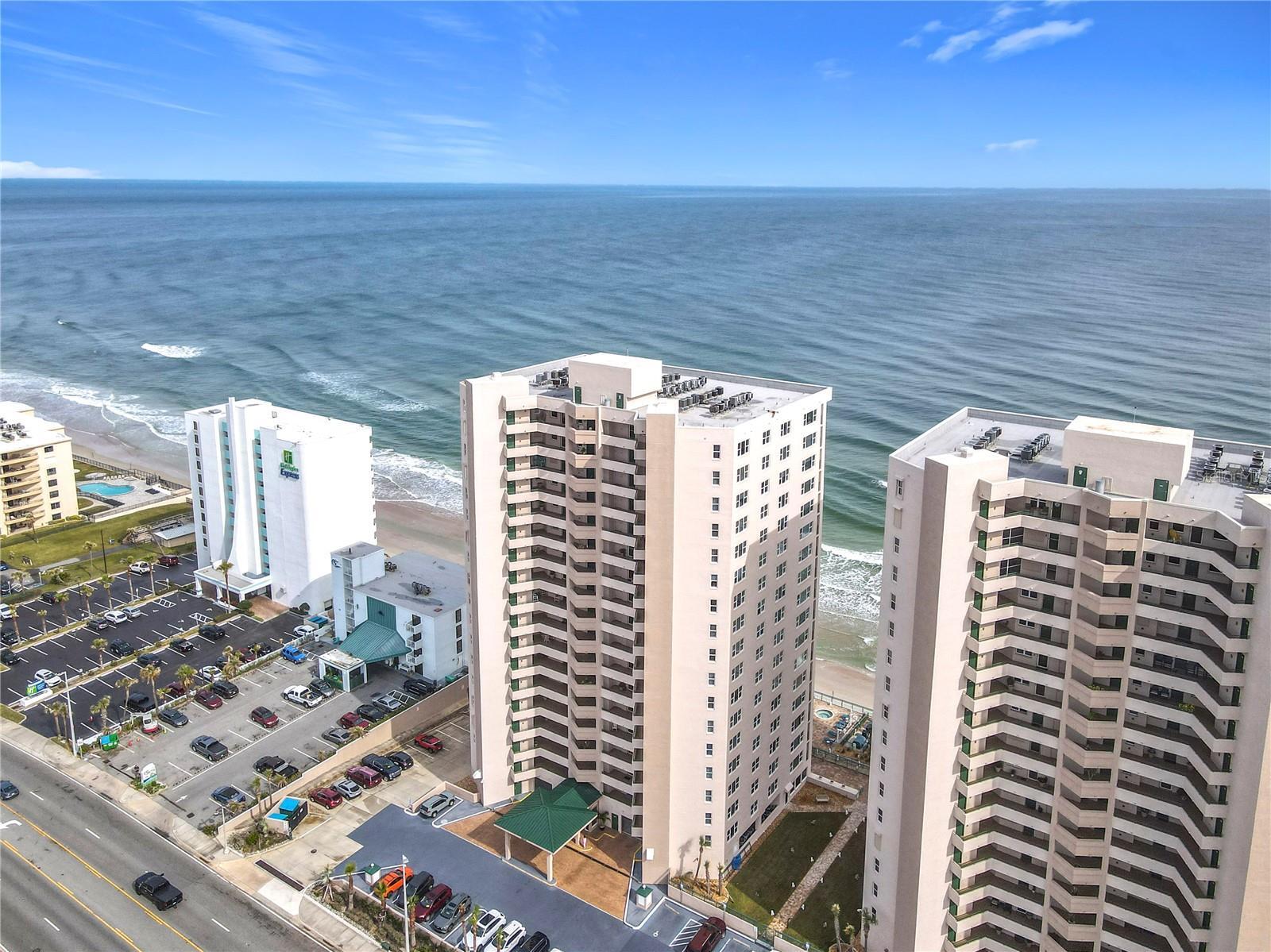 Property Photo: 3311 S Atlantic Avenue 1402 FL 32118
