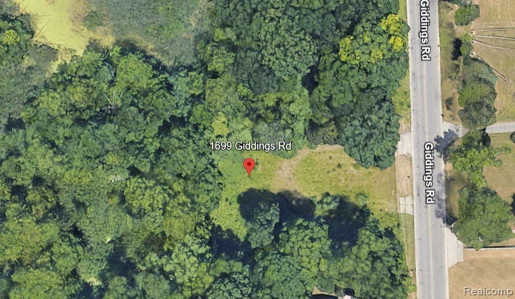 Property Photo: 1699 Giddings Road MI 48340 1412