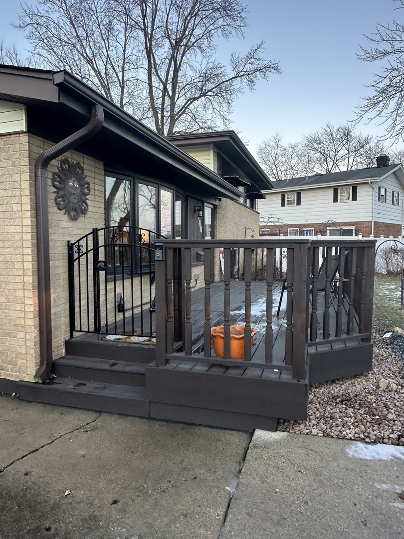 Property Photo:  180 N Floyd Lane  IL 60411 