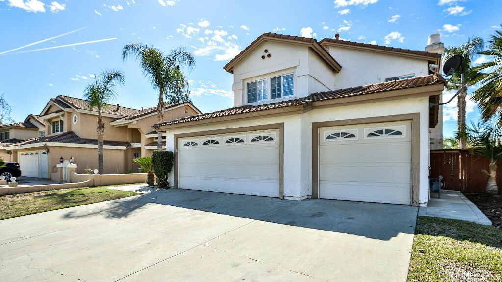Property Photo: 16195 Isla Maria Circle CA 92551