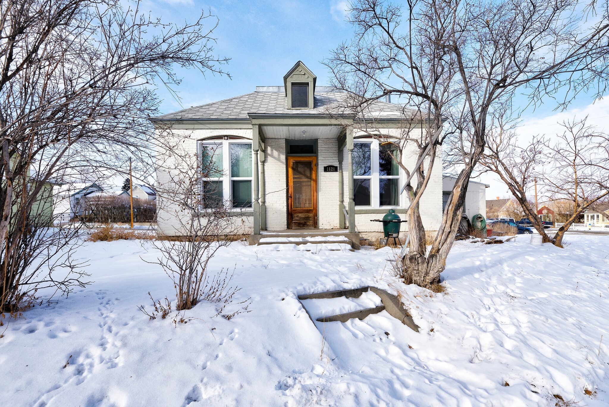 Property Photo:  1620 N Benton Avenue  MT 59601 