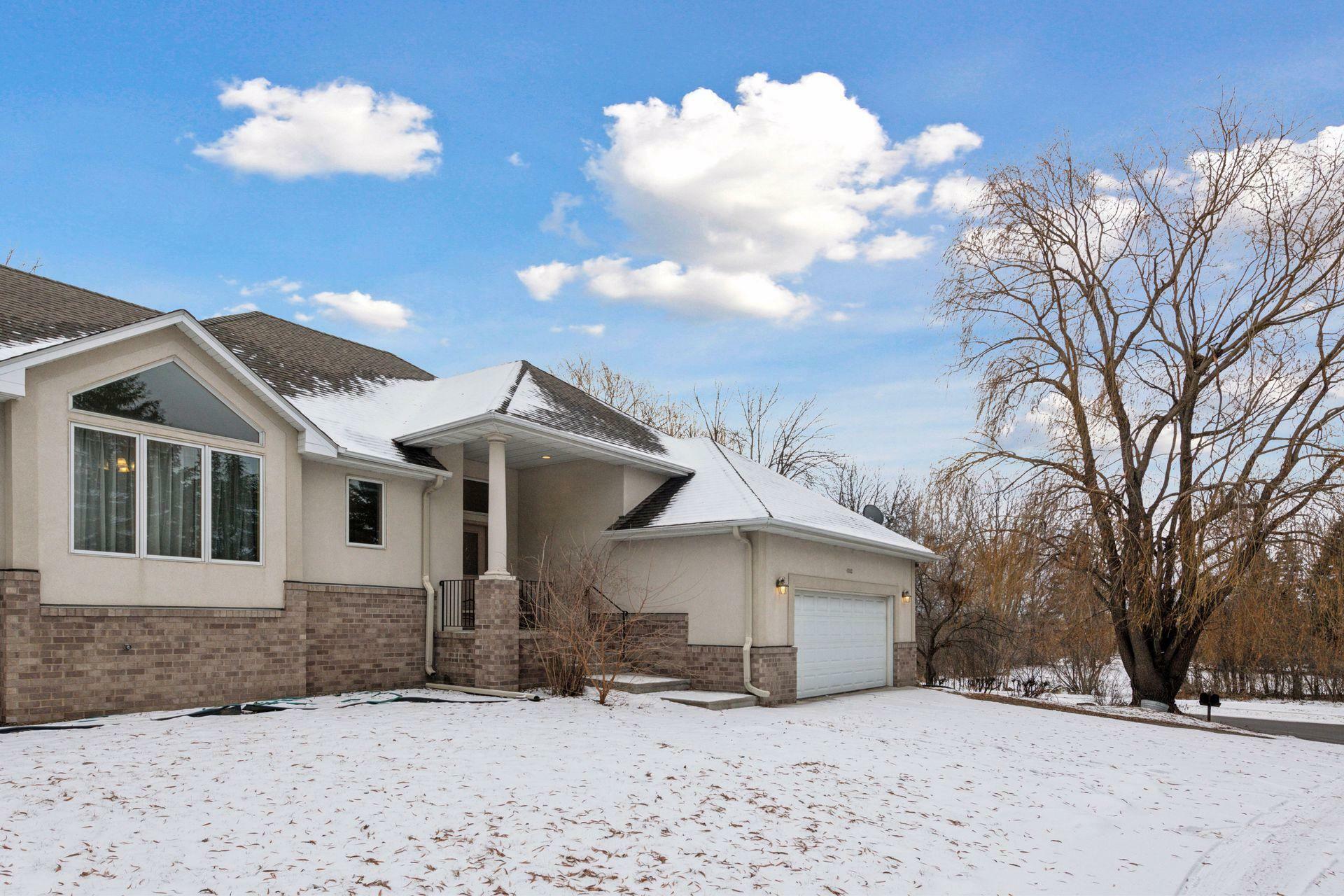 Property Photo:  4000 County Road 101 N  MN 55446 