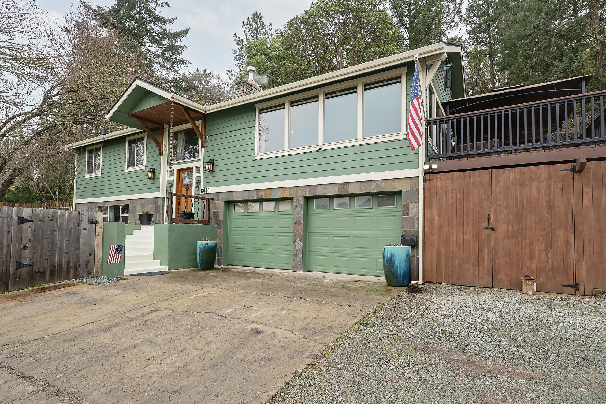 Property Photo: 6645 Pioneer Road OR 97501