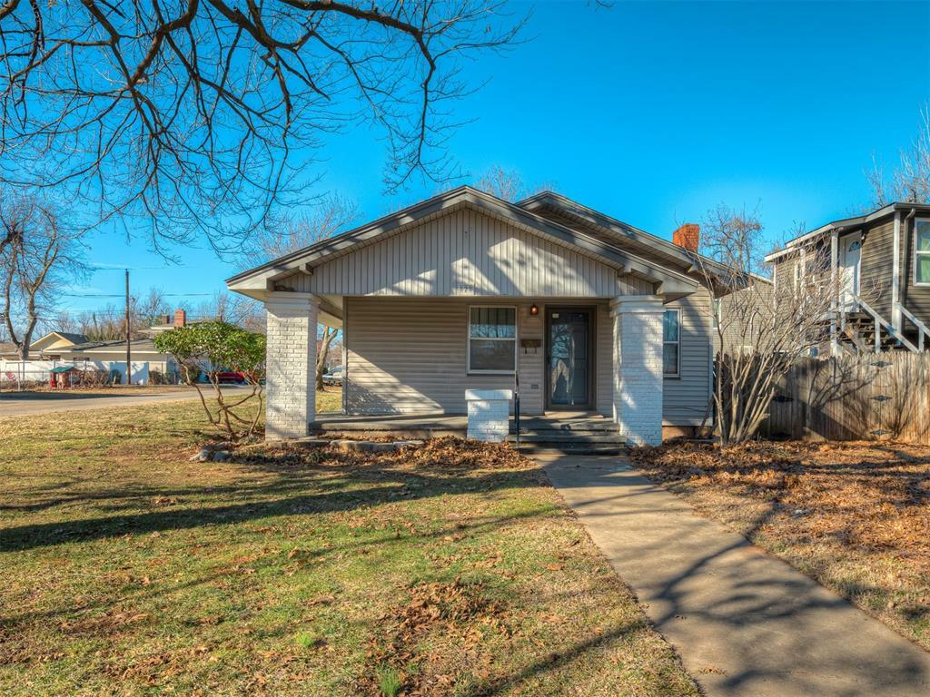 Property Photo:  828 S 16th Street  OK 73018 