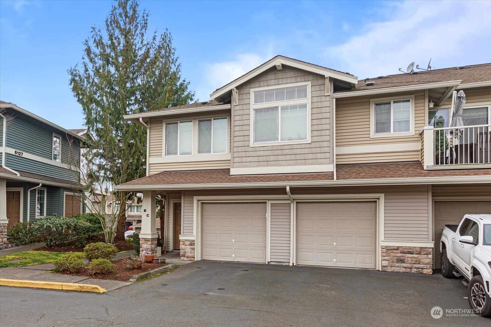 Property Photo:  6125  Isaac Avenue SE C  WA 98092 