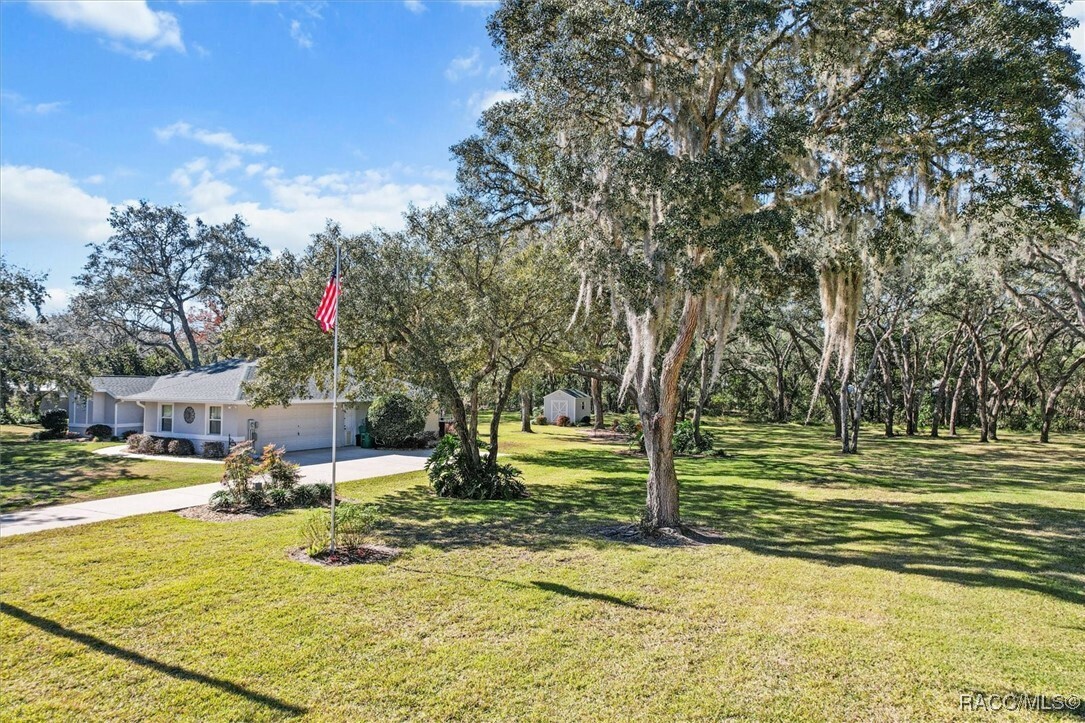 Property Photo:  188 N Grandview Avenue  FL 34442 