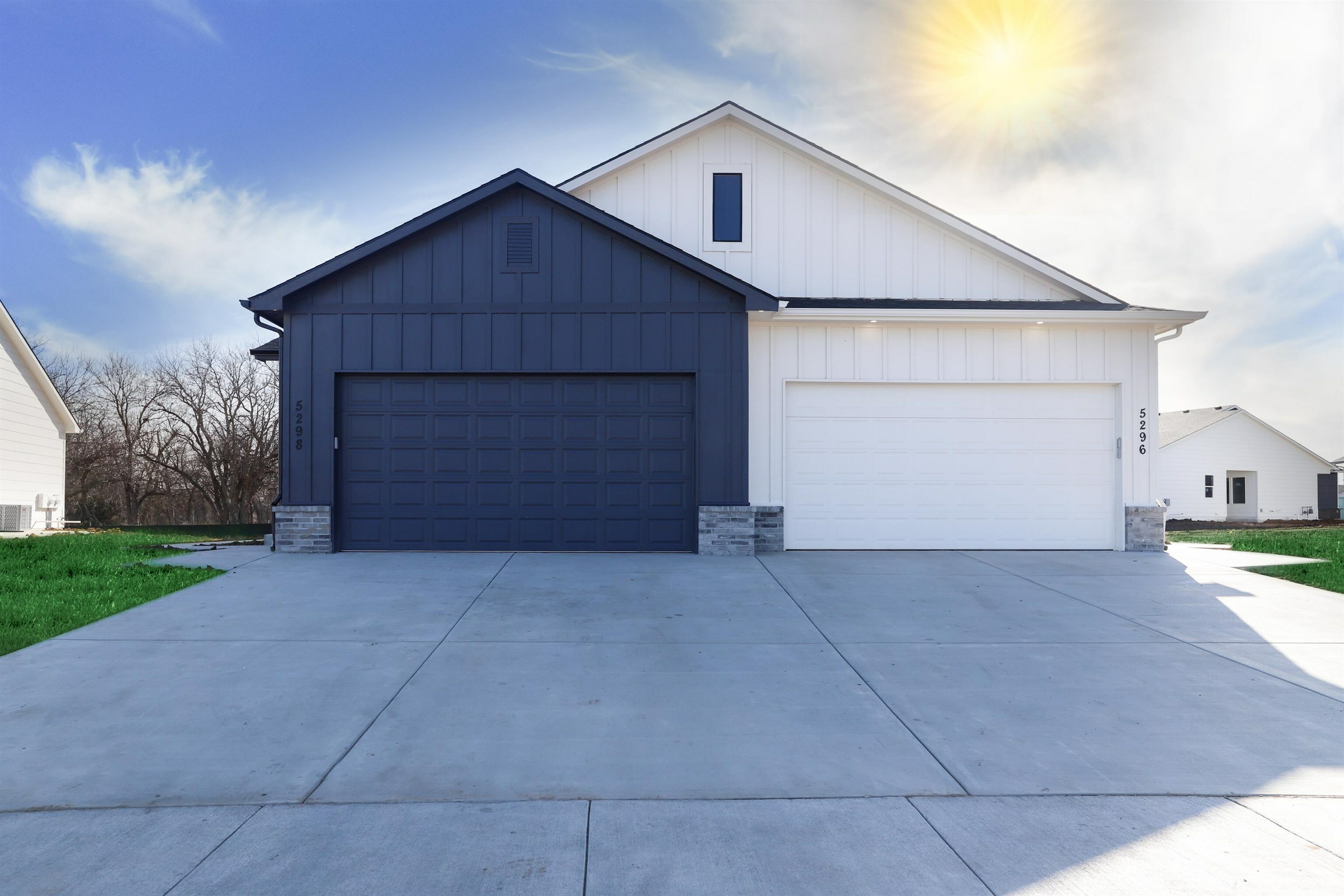Property Photo: 5315 Pinecrest Ct N KS 67220