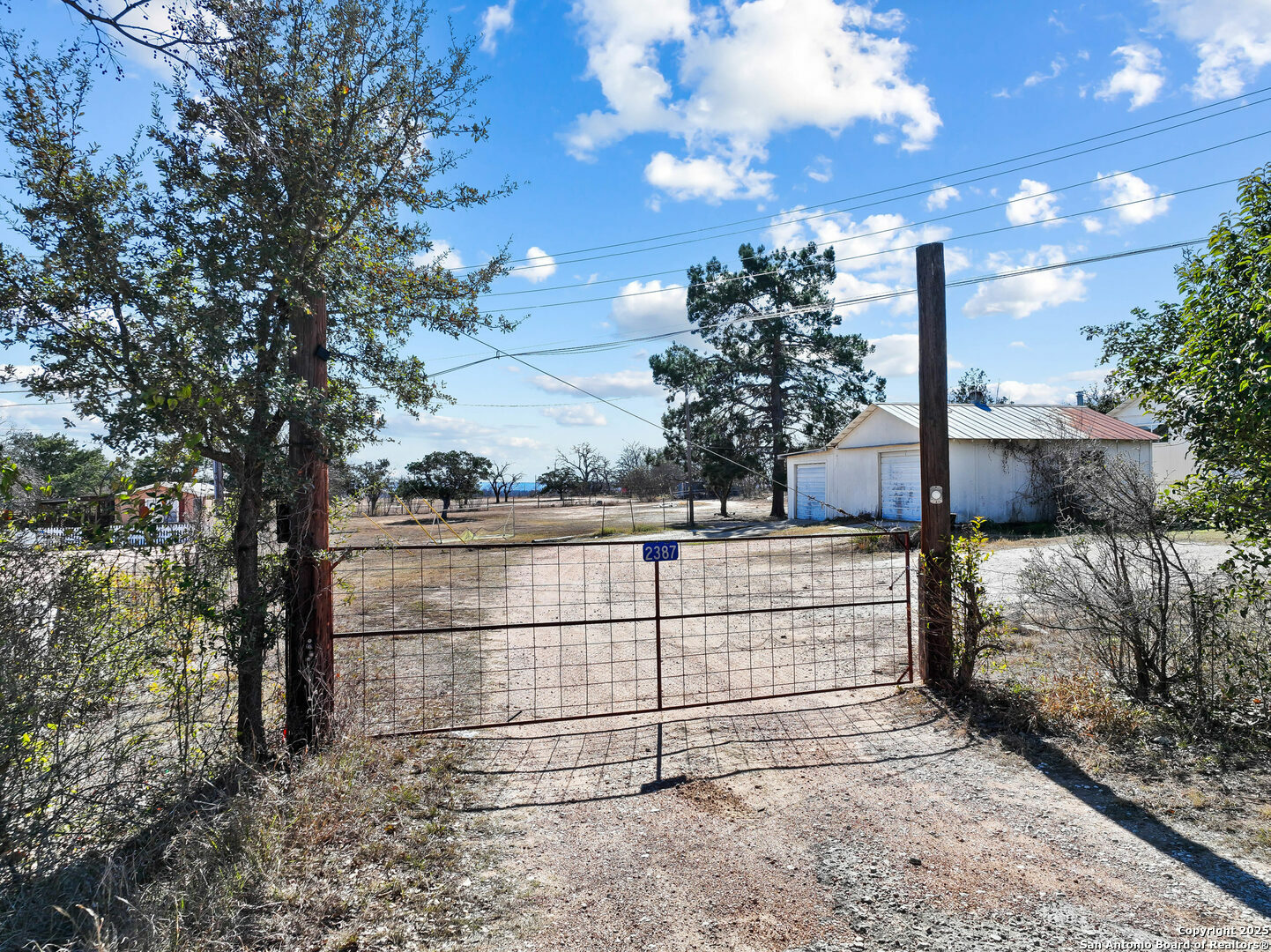 Property Photo: 2387 W US Hwy 290 TX 78624