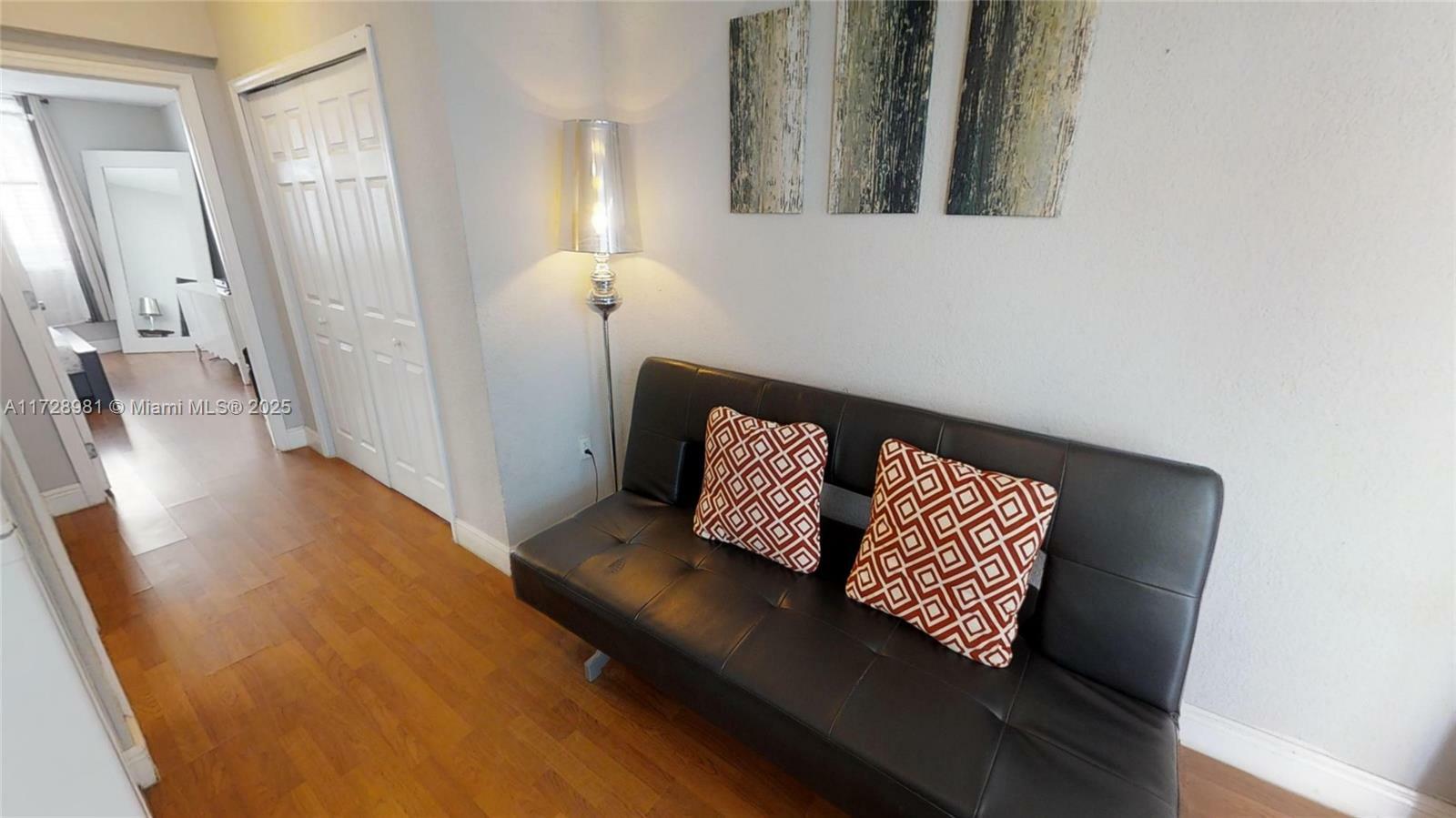 Property Photo:  713 Collins Ave 33  FL 33139 