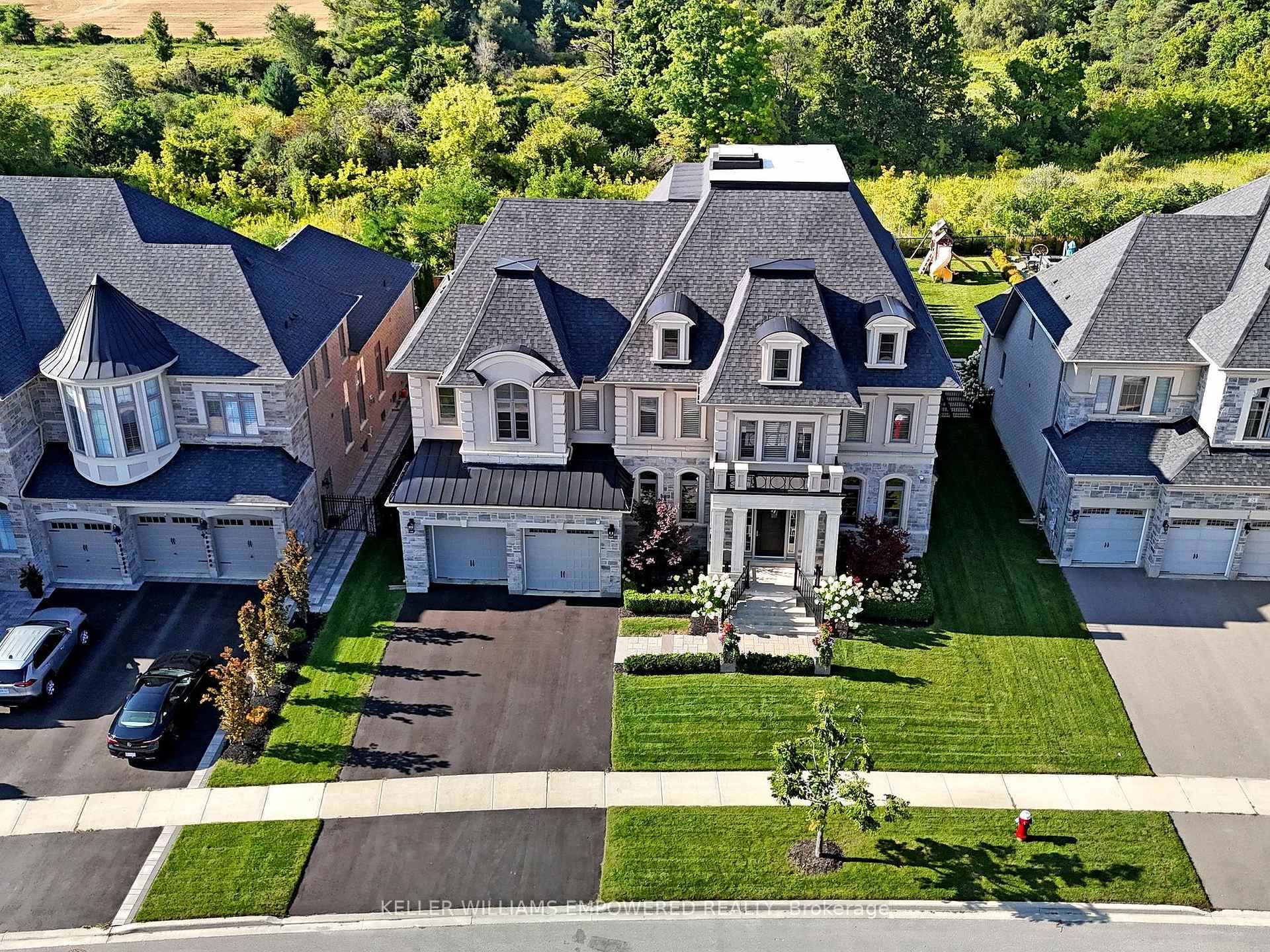 Property Photo: 26 James Stokes Court ON L7B 0M7