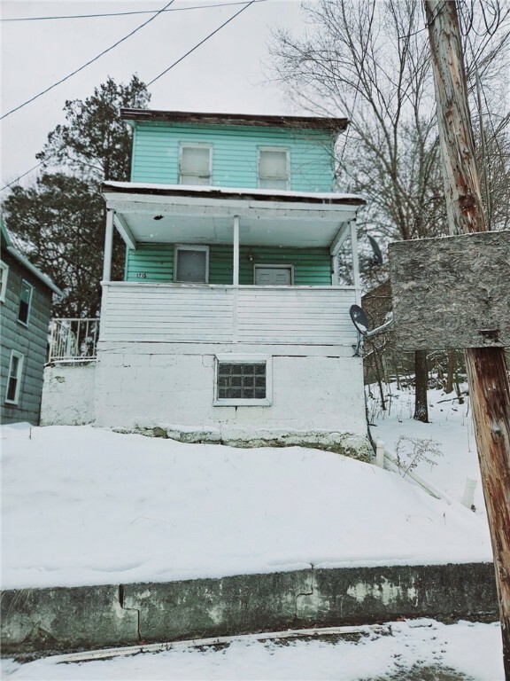 Property Photo:  1715 Scott St  PA 15132 