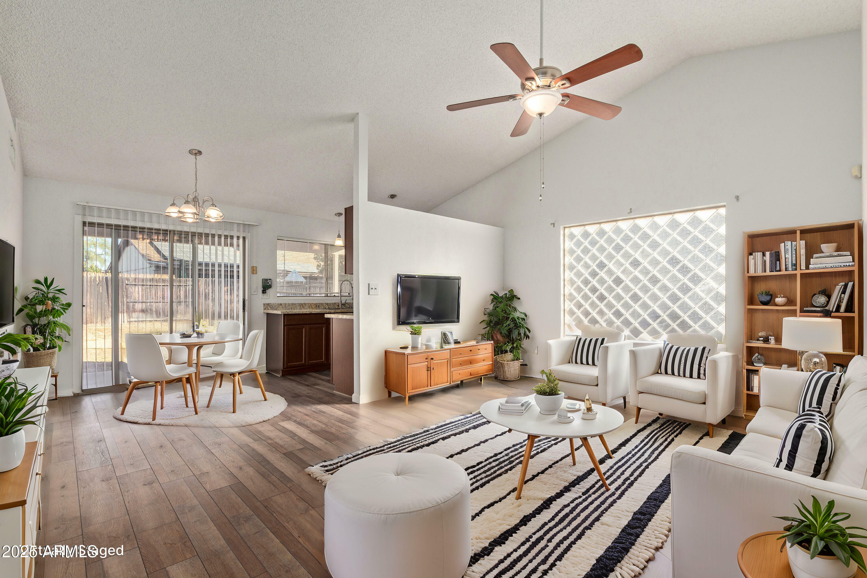 Property Photo: 5518 W Mercury Way AZ 85226