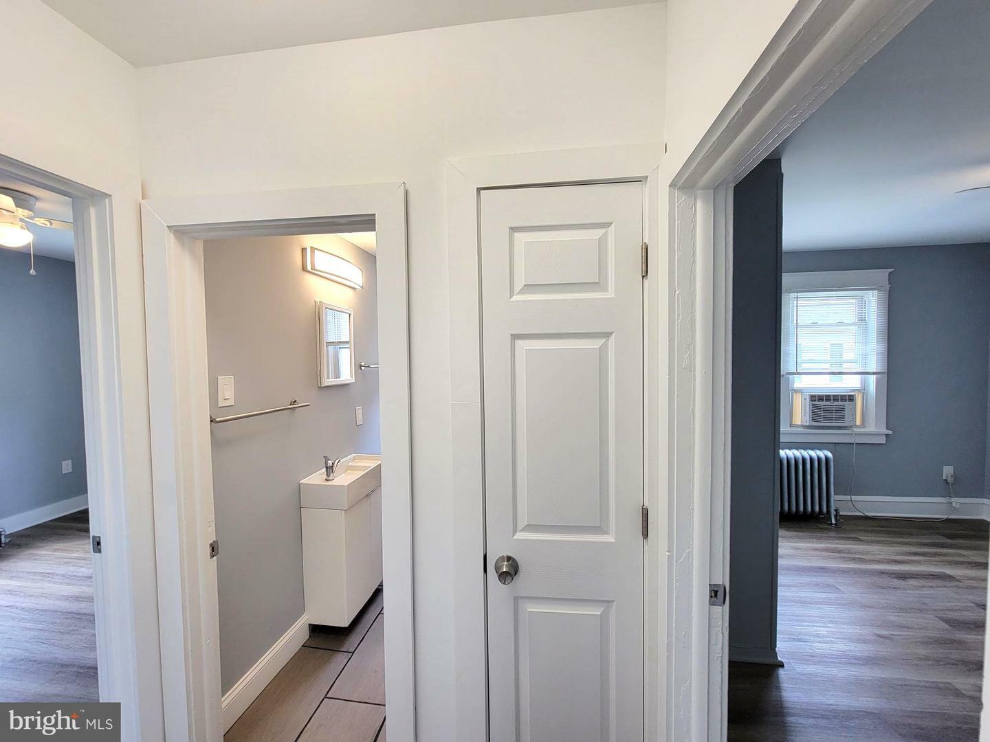 Property Photo:  184 Kendall Boulevard 1st Floor  NJ 08107 