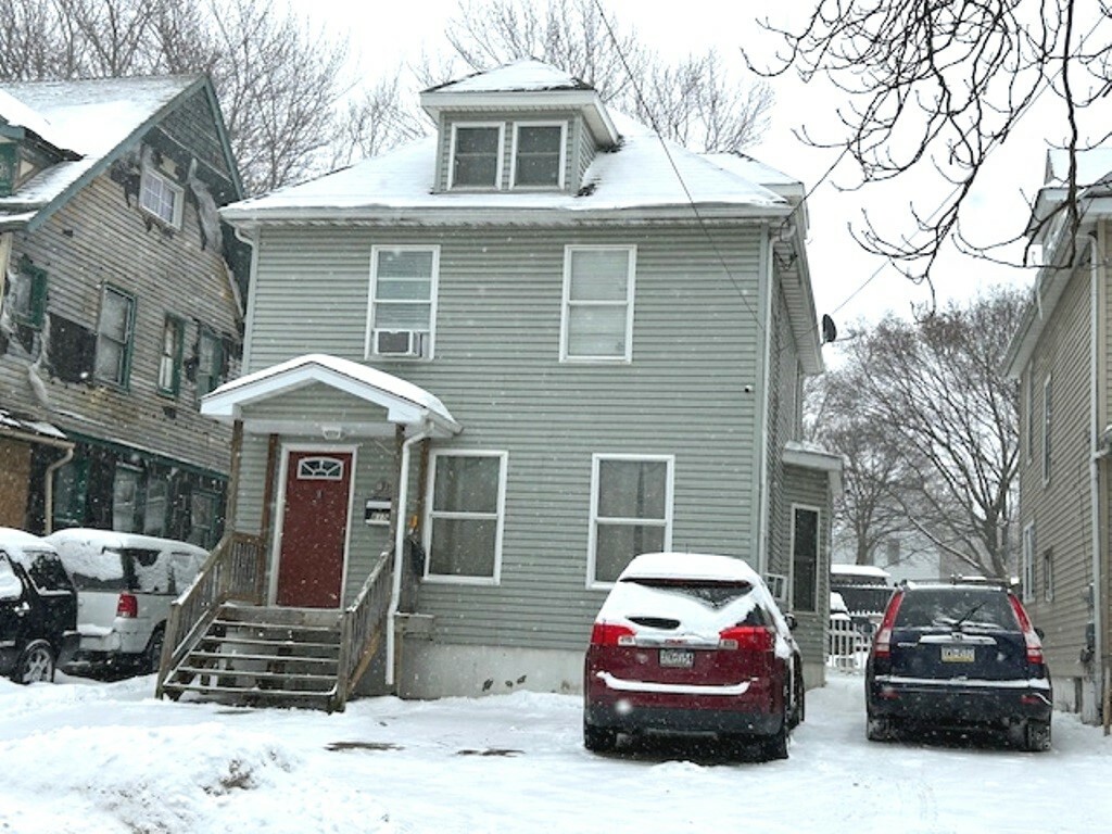 Property Photo:  815 E 21st Street  PA 16503 