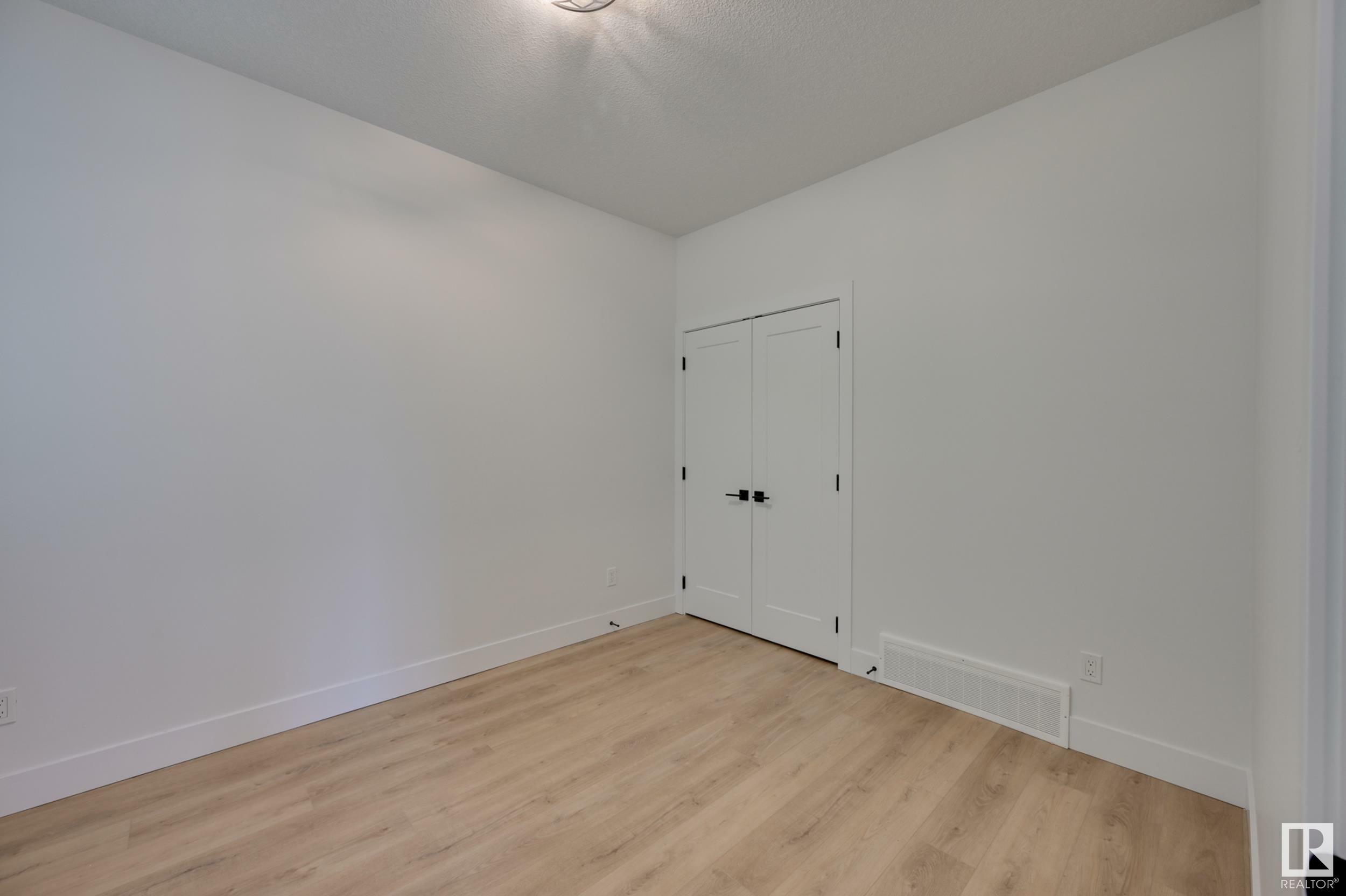 Property Photo:  10 Wynn Road  AB T8L 1P3 