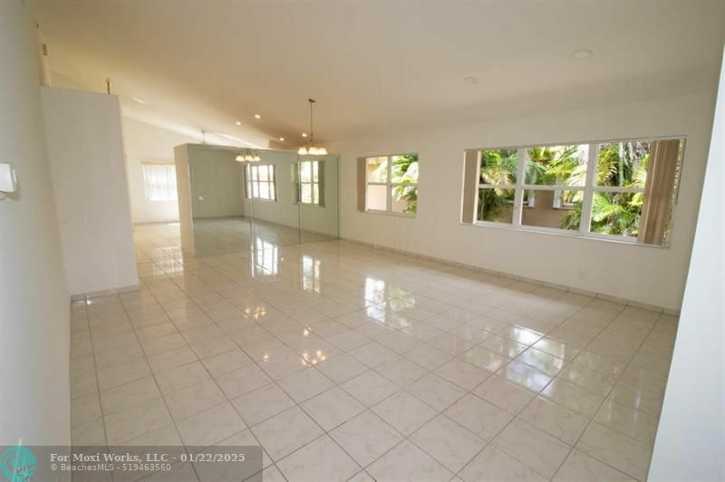 Property Photo:  11062 Autoro Ct  FL 33498 