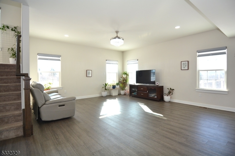 Property Photo:  90 Oakwood Blvd  NJ 08827 