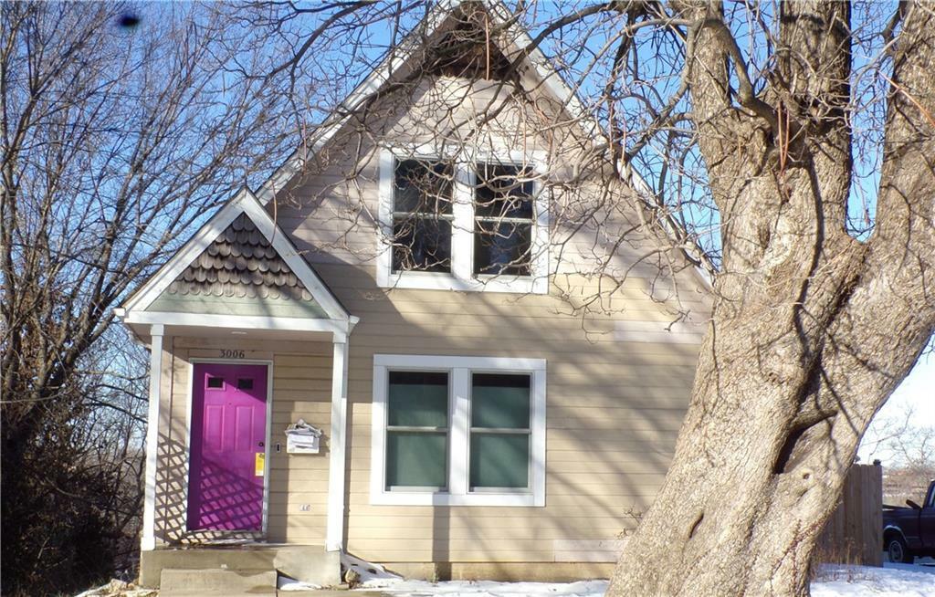 Property Photo:  3006 Jarboe Street  MO 64108 