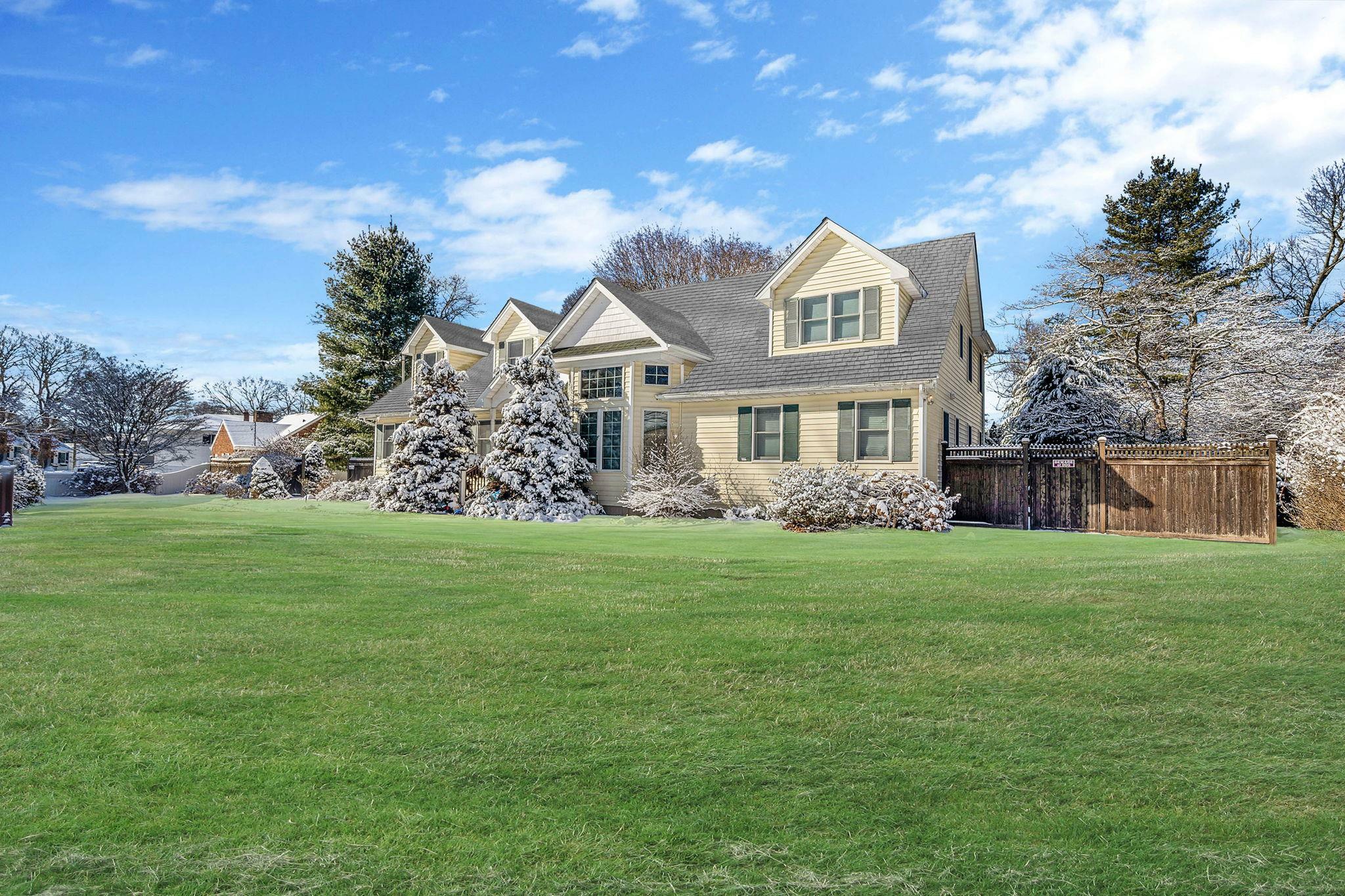 Property Photo:  41 Horton Drive  NY 11746 