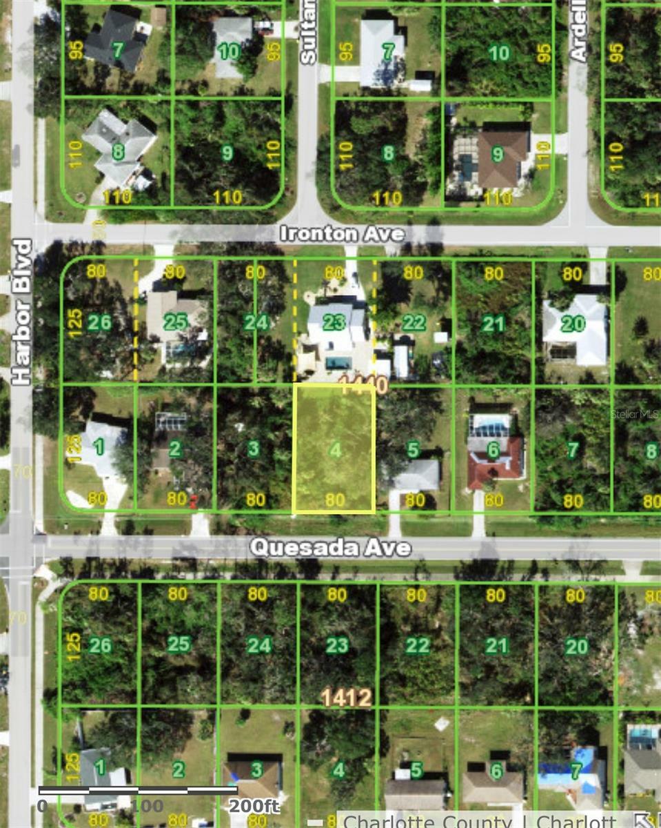 Property Photo:  21450 Quesada Avenue  FL 33952 