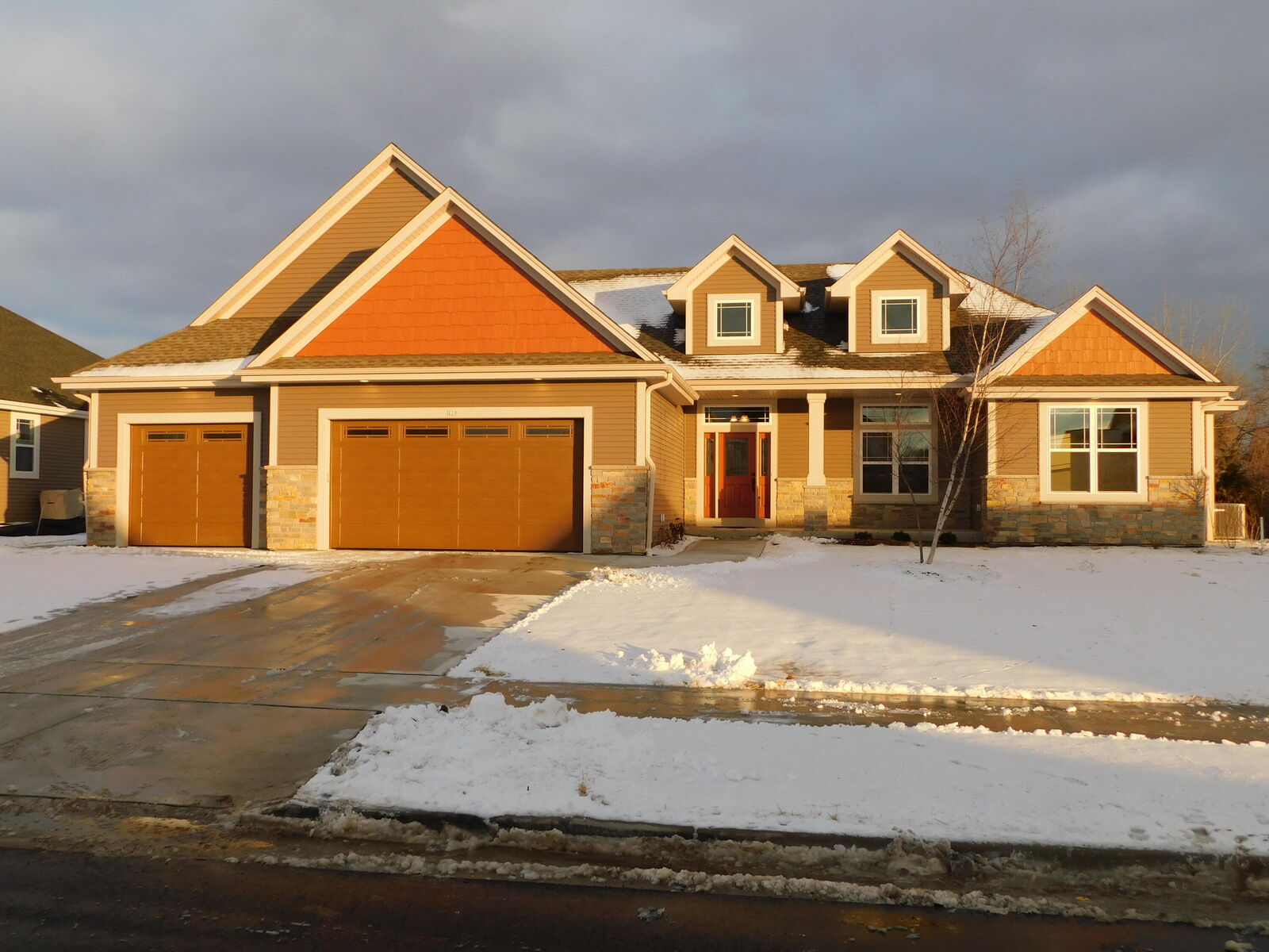 Property Photo:  220 Candleberry Ln  WI 53024 