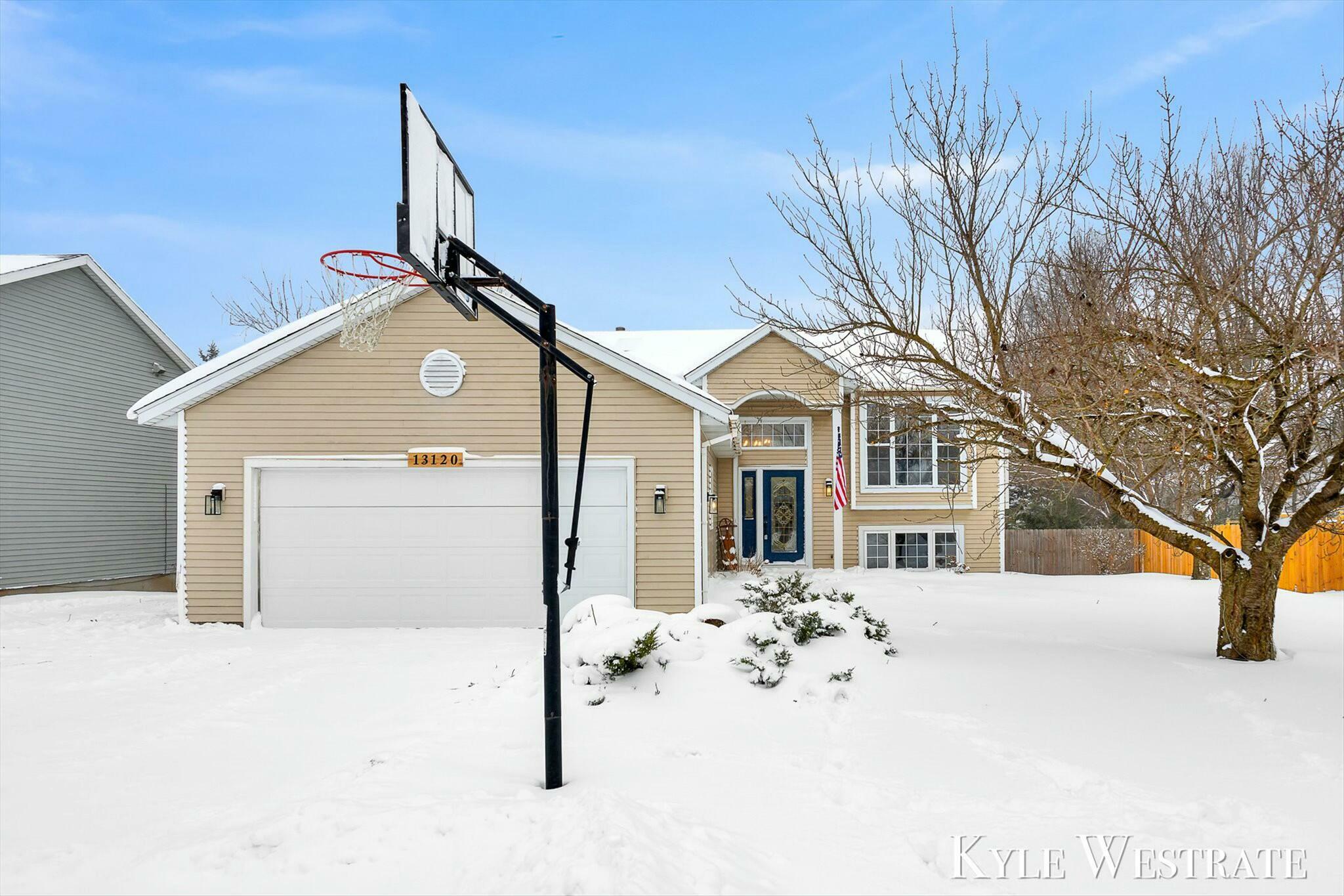 Property Photo:  13120 Caryn Way  MI 49424 