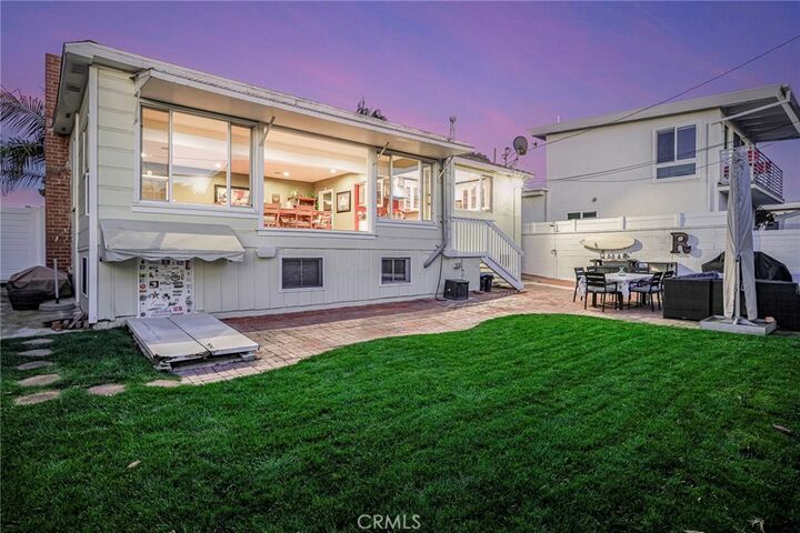 Property Photo: 314 Avenue E CA 90277