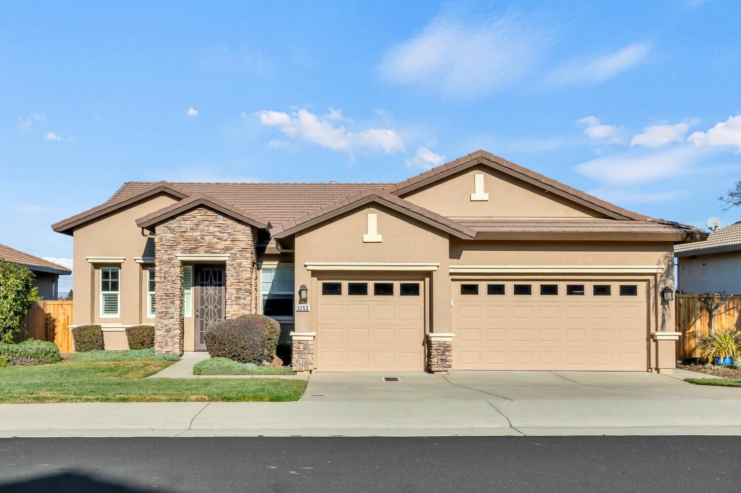 Property Photo:  3253 Halverson Way  CA 95661 